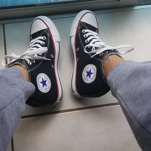 Converse black heeled sneaker